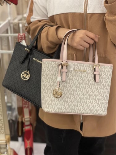 شنطة مايكل كورس