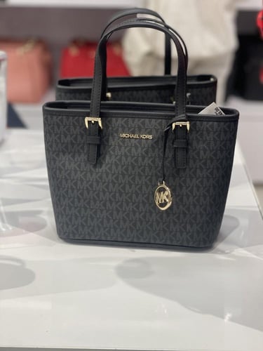 شنطة مايكل كورس