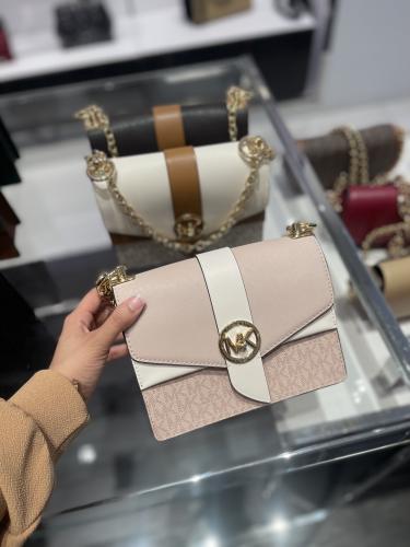 شنطة مايكل كورس