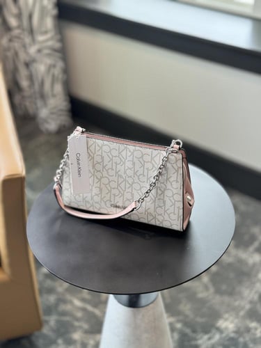 شنطة كالفن كلاين