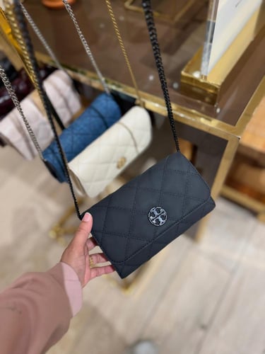 شنطة توري بورش تتوفر بالوان