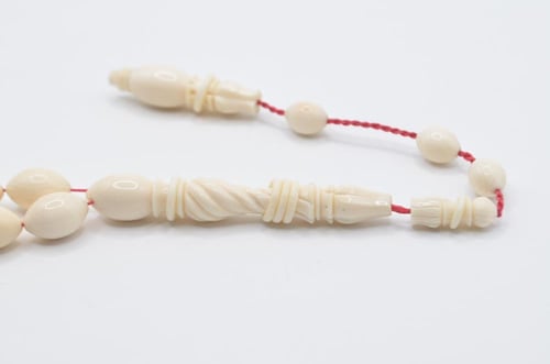 عاج ناب الفيل ساده مع شاهد منقوش