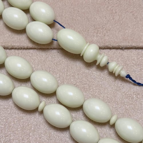 سبحه ضومنه قديم لون فستقي نوادر