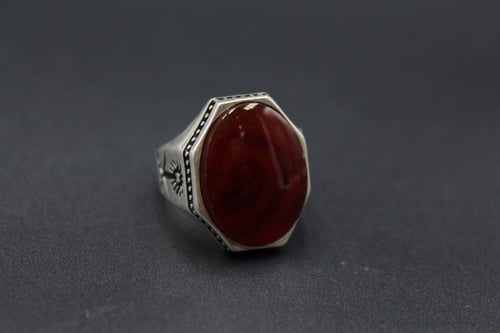 عقيق يماني كبدي زعفراني