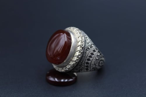 خاتم عقيق يماني كبدي مقاس 11.25 انجليزي _ 26 عربي