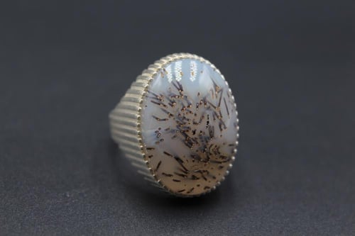 عقيق يماني مساميري حجم كبير مقاس 11.75 انجليزي _ 2...