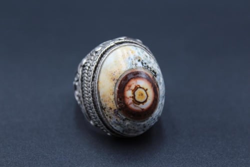 عقيق يماني داوودي عين الذيب حجم كبير مقاس 9.25 انج...