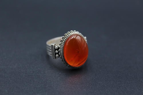 عقيق يماني عسلي مقاس 8.25 انجليزي _ 18.5 عربي