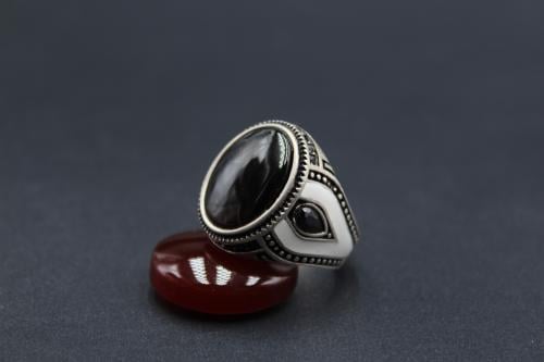 عقيق يماني اسود مقاس 7 انجليزي _ 15 عربي