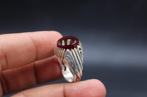 عقيق يماني كبدي مقاس 9.75 انجليزي _ 22 عربي