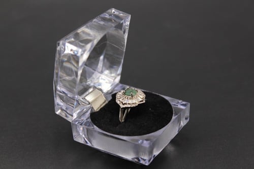 خاتم زمرد مقاس 7.75 انجليزي _ 17 عربي