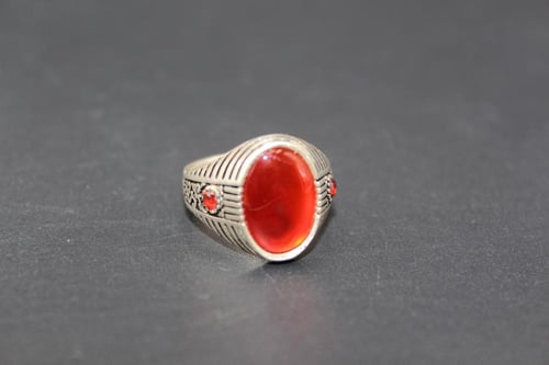 عقيق يماني احمر مقاس 8 انجليزي _ 18 عربي