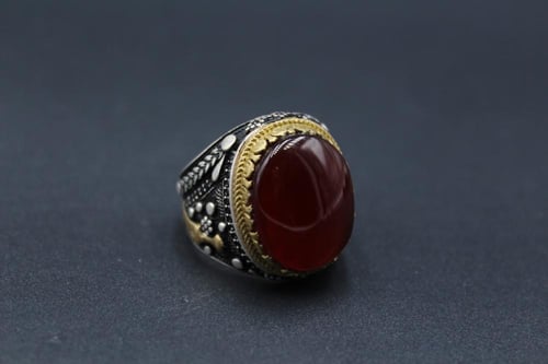 عقيق يماني رماني مقاس 7.75 انجليزي _ 17 عربي