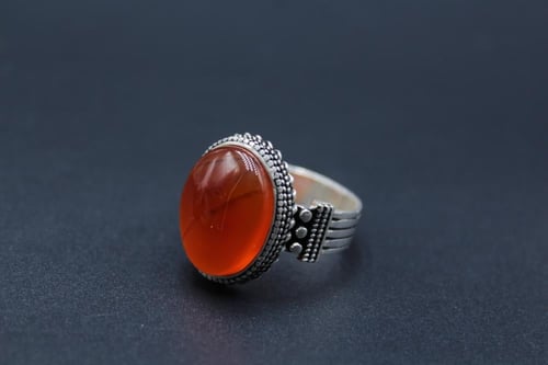 عقيق يماني عسلي مقاس 8.25 انجليزي _ 18.5 عربي