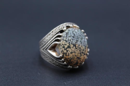 عقيق يماني جلد الحيه مقاس 10.75 انجليزي _ 24 عربي