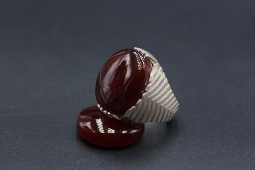 عقيق يماني كبدي زعفراني مقاس 8.5 انجليزي _ 19 عربي