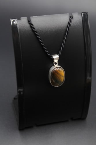 قلادة من حجر عين النمر ( التايجر )