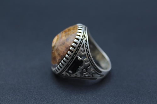 عقيق يماني داوودي عين الذيب مقاس 8.5 انجليزي _ 19...