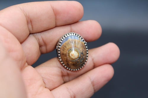 عقيق يماني داوودي عين الذيب مقاس 8.5 انجليزي _ 19...