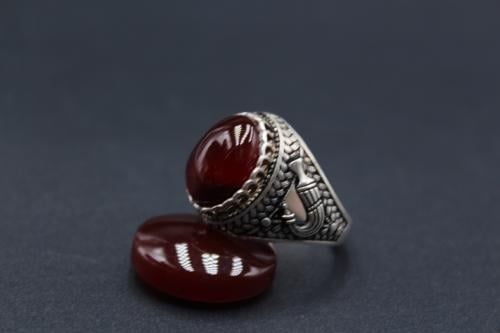 عقيق يماني كبدي مقاس 9 انجليزي _ 20 عربي