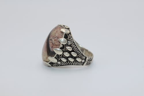 خاتم عقيق يماني مميز مقاس 7.5 انجليزي_ 16 عربي