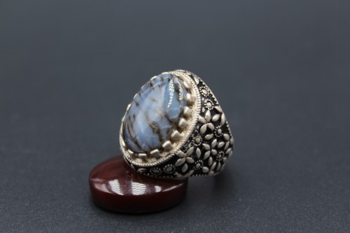 خاتم عقيق يماني مساميري مقاس 7.5 انجليزي_ 16 عربي