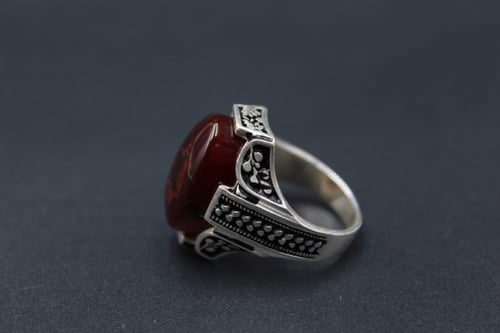 خاتم عقيق يماني كبدي زعفراني مقاس 7 انجليزي - 15 ع...