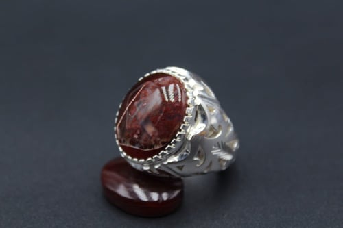 خاتم عقيق يماني كبدي طحلبي مقاس 9 انجليزي _ 20 عرب...