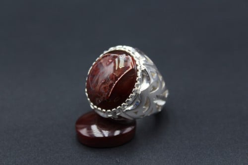 خاتم عقيق يماني كبدي طحلبي مقاس 9 انجليزي _ 20 عرب...