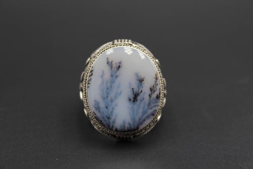 خاتم عقيق يماني مشجر مقاس 11.25 انجليزي _ 26 عربي