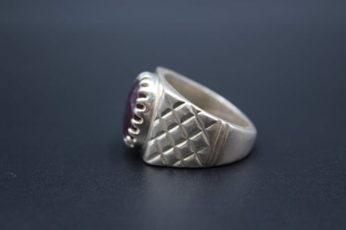 خاتم ياقوت افريقي مقاس 10.5 انجليزي _ 24 عربي