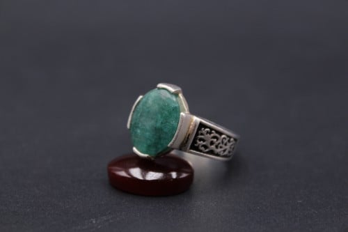 خاتم زمرد هندي مقاس 10.75 انجليزي _24 عربي