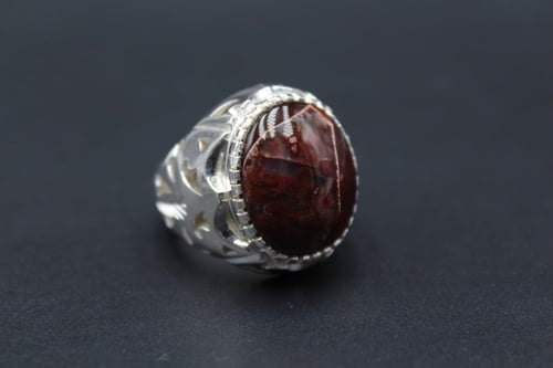 خاتم عقيق يماني كبدي طحلبي مقاس 9 انجليزي _ 20 عرب...