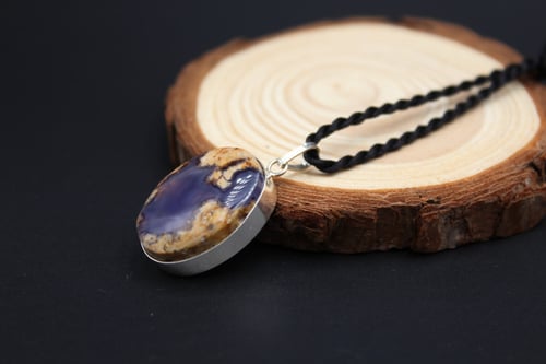 قلادة من العقيق اليماني الطحلبي