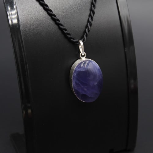 قلادة من العقيق اليماني البنفسجي