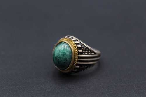 خاتم زمرد هندي مقاس 6.5 انجليزي _ 14 عربي