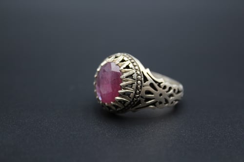 خاتم ياقوت افريقي مقاس 10.75 انجليزي _ 24.5 عربي