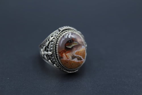 خاتم عقيق يماني مصور مقاس 10 انجليزي _ 23 عربي