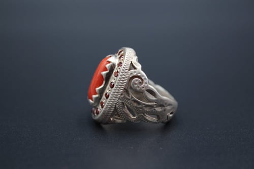 خاتم مرجان تونسي مقاس 8 انجليزي _ 18 عربي