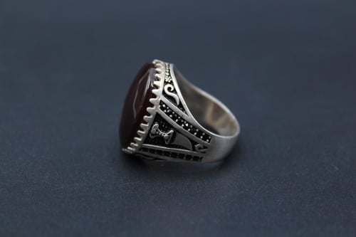 خاتم عقيق يماني خرائطي مقاس 8 انجليزي _ 17 عربي