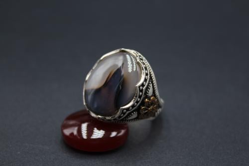 عقيق يماني مميز مقاس 9.75 انجليزي _ 22 عربي