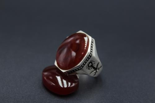 عقيق يماني كبدي زعفراني