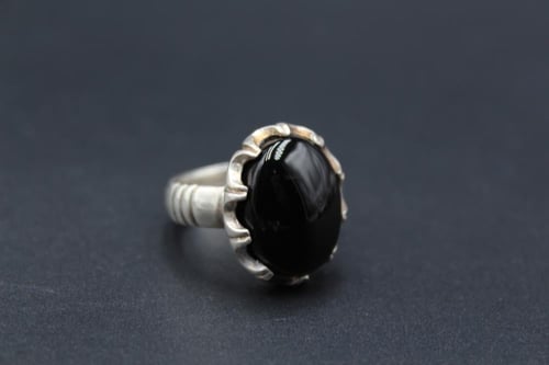 عقيق يماني اسود مقاس 7.75 انجليزي _ 16.5 عربي