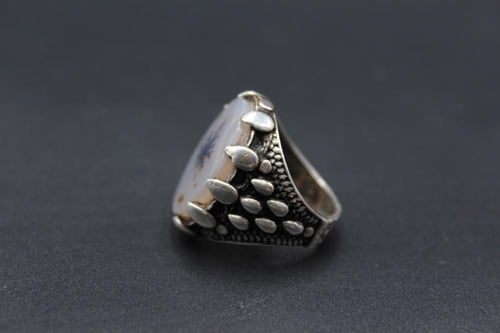 عقيق يماني مشجر مقاس 6 انجليزي _ 12 عربي