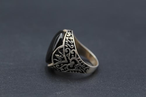 عقيق يماني اسود مقاس 7.75 انجليزي _ 16.5 عربي