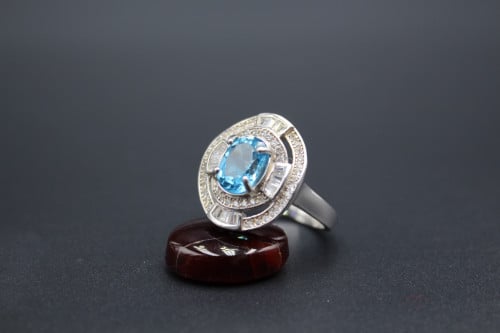 خاتم توباز سويسري مقاس 7 انجليزي _ 15 عربي