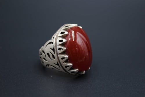 خاتم عقيق يماني كبدي مقاس 8.25 انجليزي _ 18.5 عربي