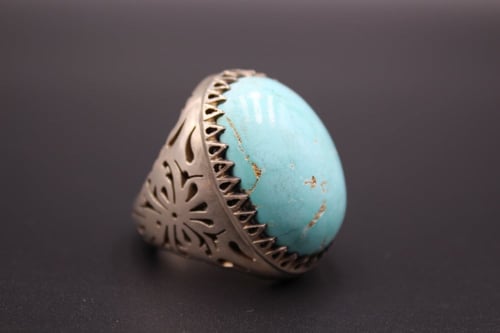 خاتم فيروز نيشابوري مقاس 11.75 انجليزي _ 27 عربي