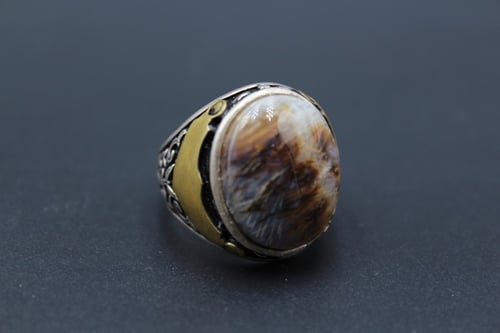 خاتم عقيق يماني مساميري مقاس 8.5 انجليزي_ 19 عربي