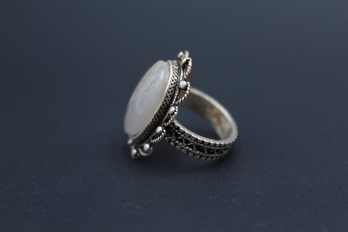 خاتم عقيق يماني مساميري مقاس 6.25 انجليزي _ 13 عرب...